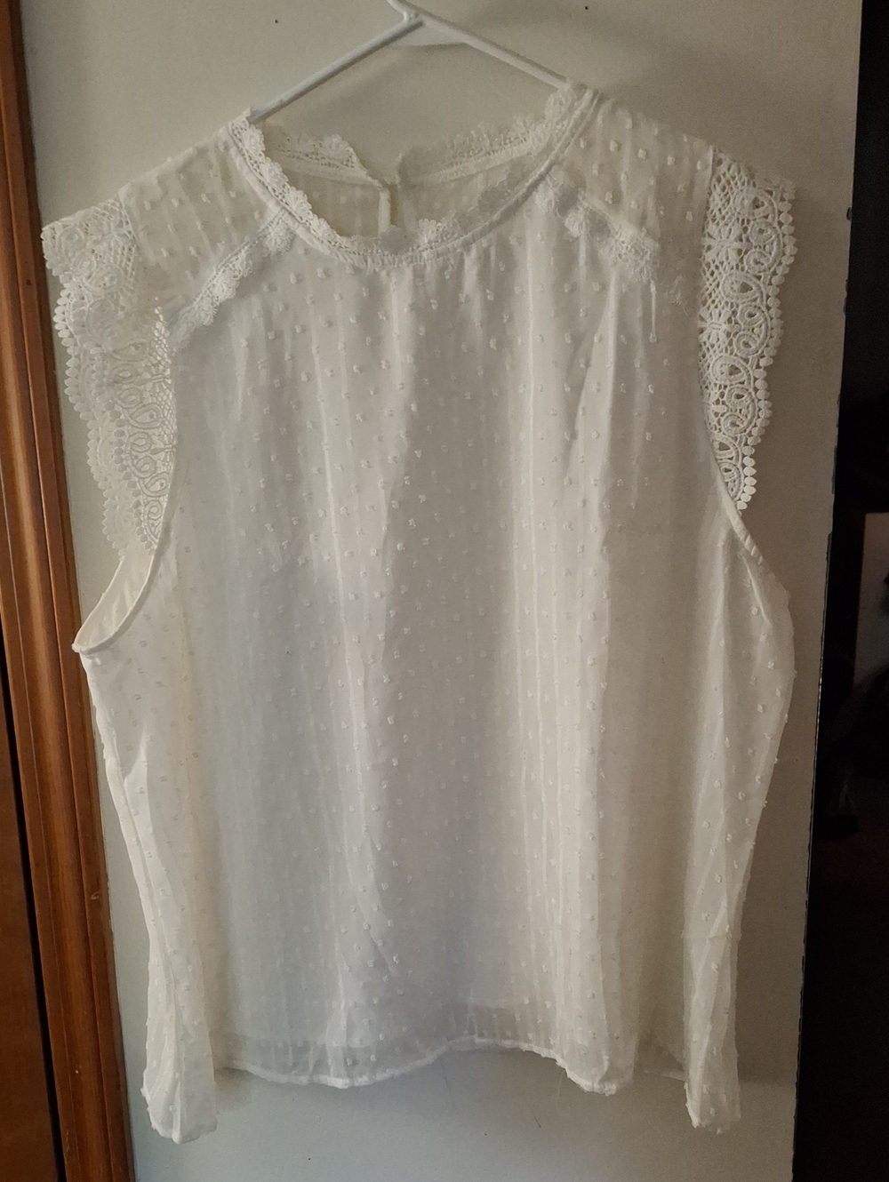 Women's Ivory Lace Trim Sleeveless Blouse